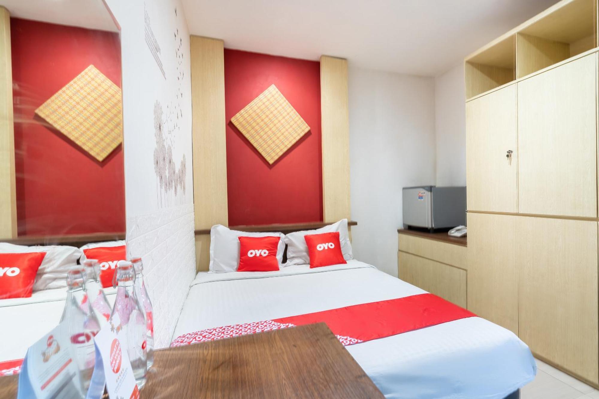 Super Oyo Flagship 91863 Metro House Hotel Surabaya Exterior foto