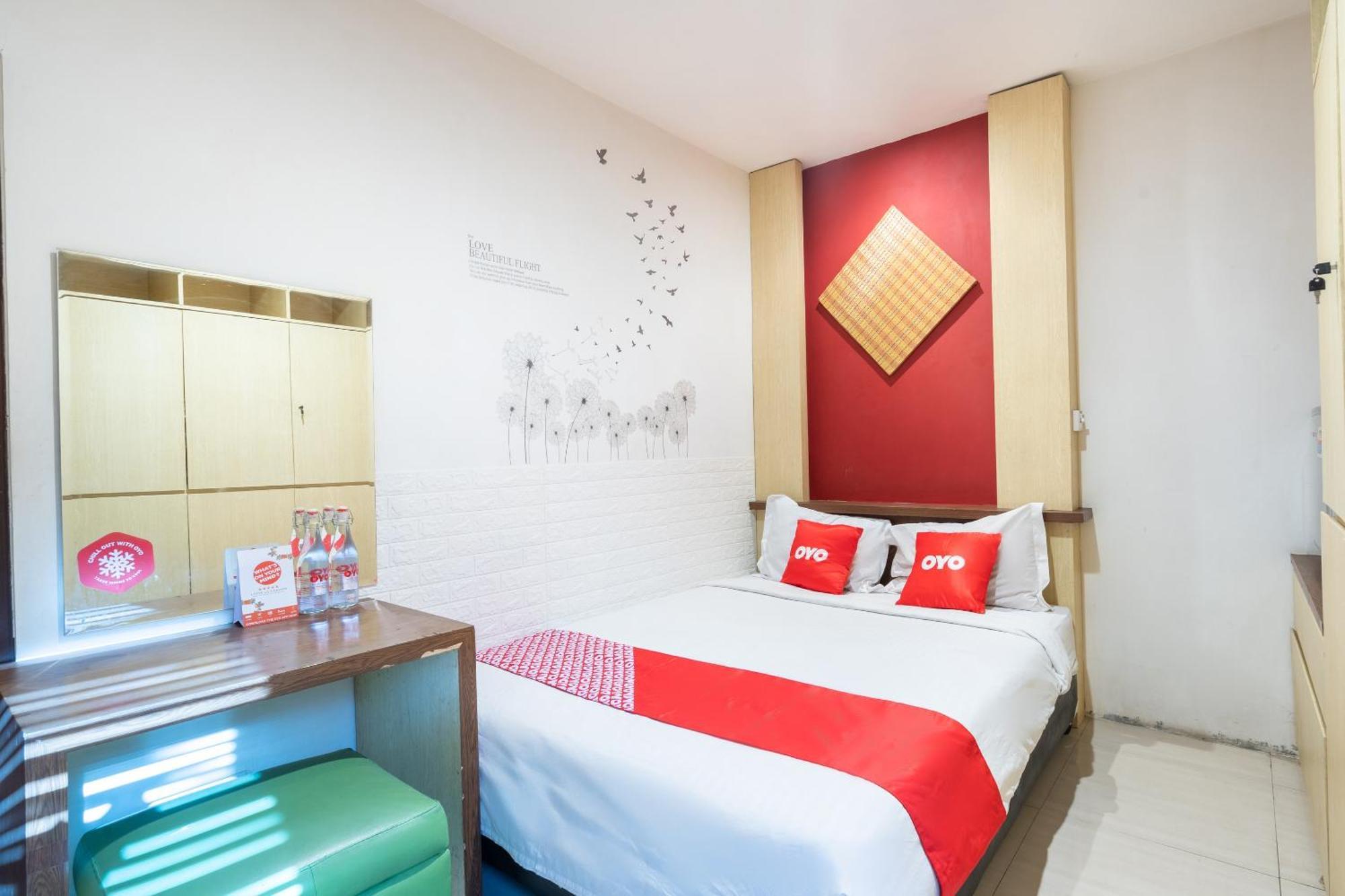 Super Oyo Flagship 91863 Metro House Hotel Surabaya Exterior foto