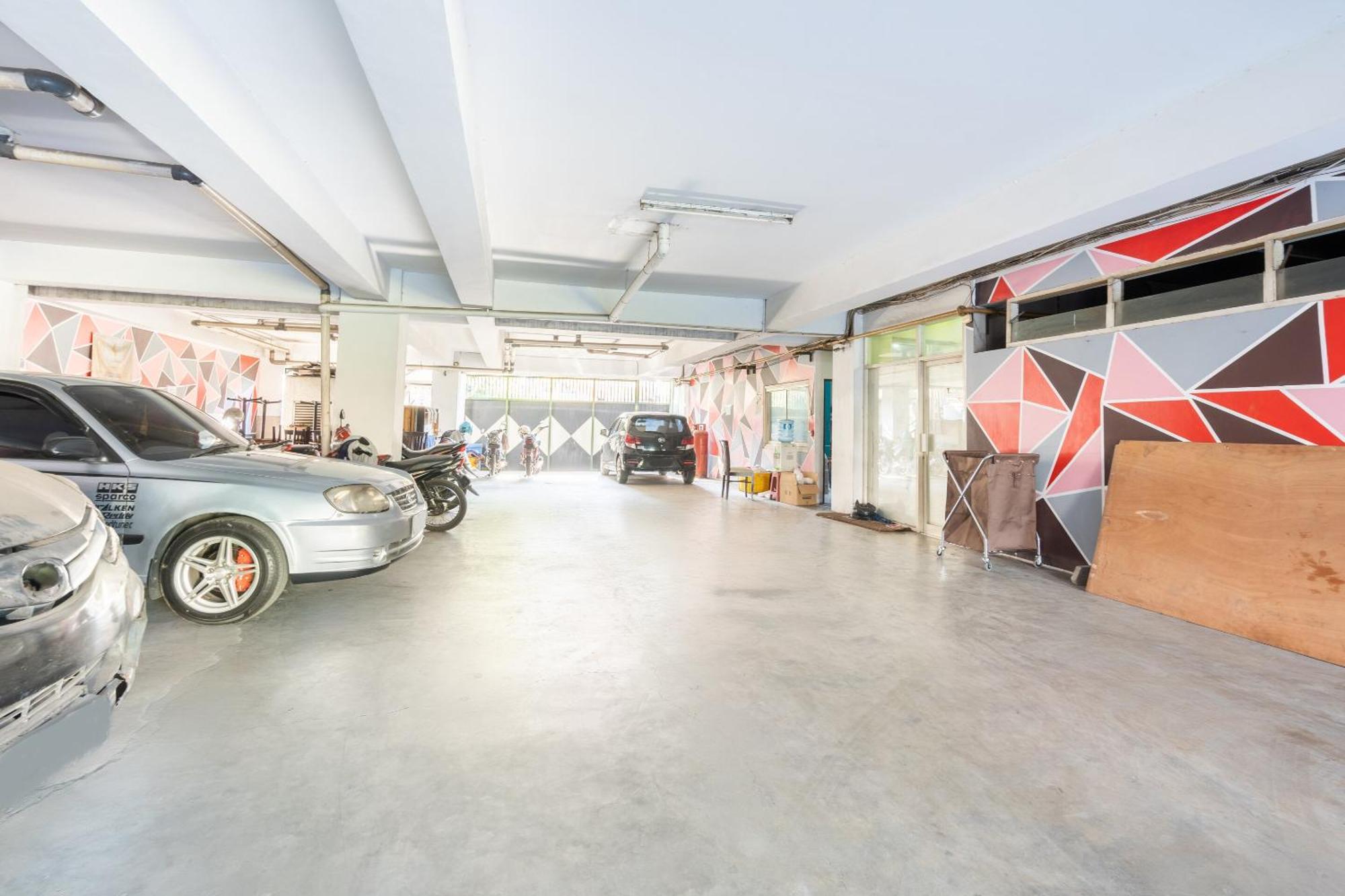 Super Oyo Flagship 91863 Metro House Hotel Surabaya Exterior foto