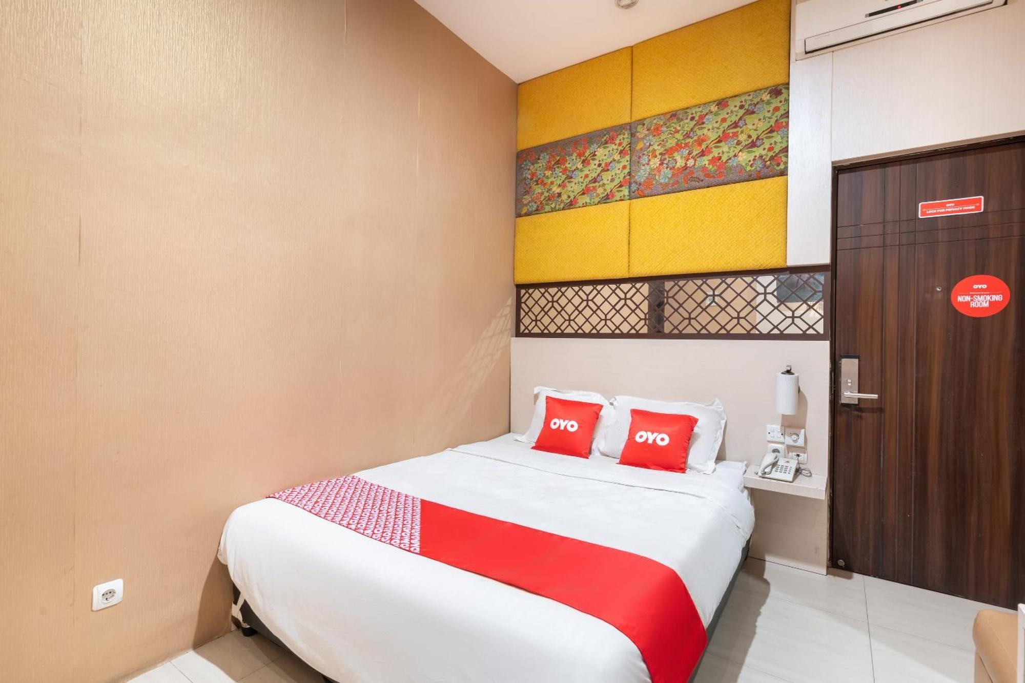Super Oyo Flagship 91863 Metro House Hotel Surabaya Exterior foto